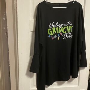 New.   no tags. Sz XXL women’s holiday black top. Dolman style sleeves n slit